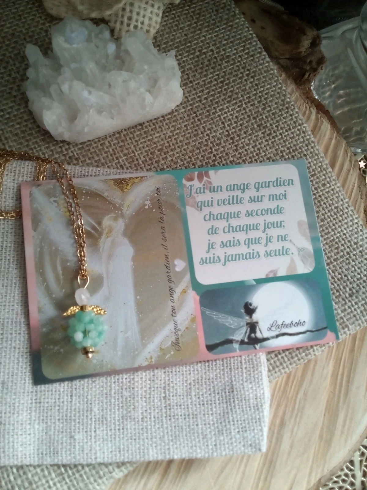 Collier ange en pierres + carte